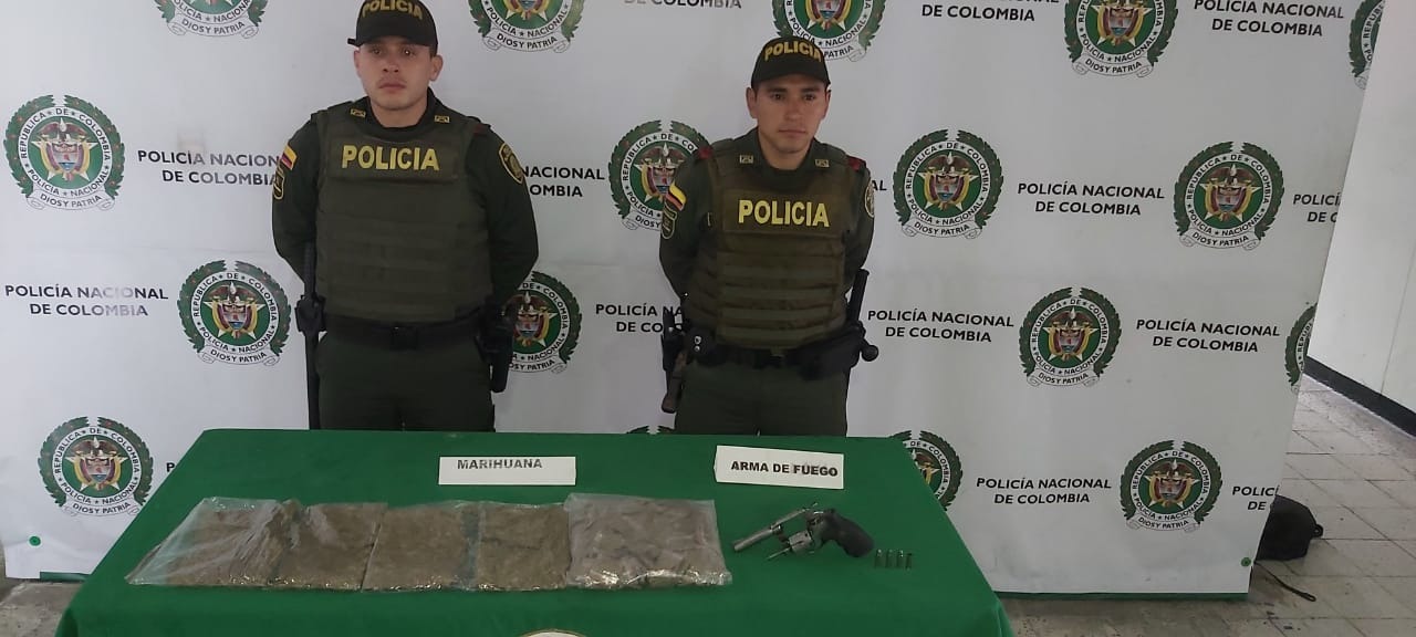 En las últimas horas logramos la incautación de 2500 gramos de marihuana y un arma de fuego