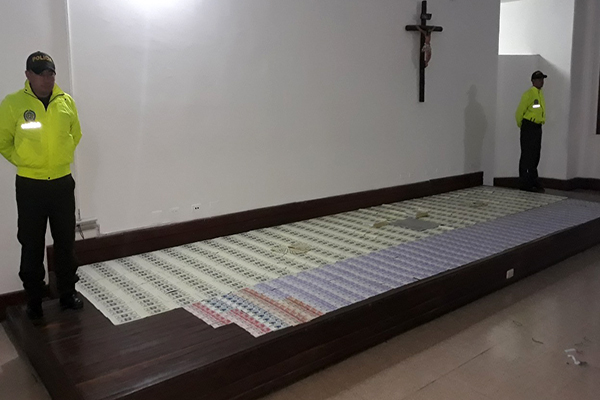 Dinero falsificado incautado durante el desarrollo de la operación
