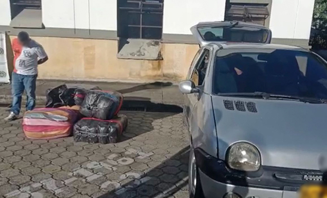 La persecución de un vehículo dejó como resultado la captura de una persona y la incautación de 1.640 kilos de marihuana.