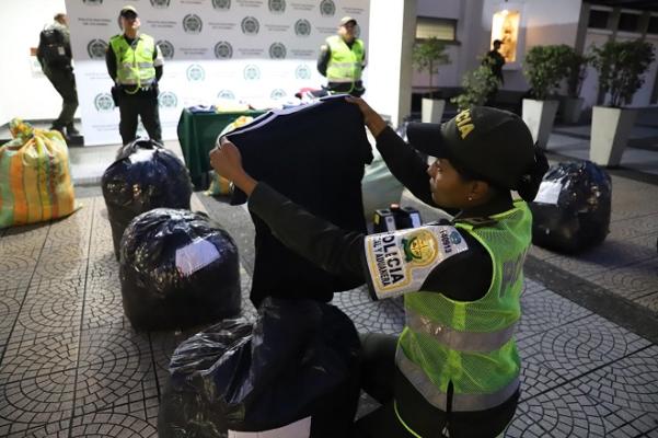 incautan mercancia en el barrio Alta Suiza