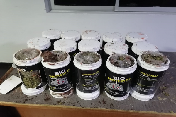 Fueron incautados 8 kilos de marihuana en un bus de servicio público