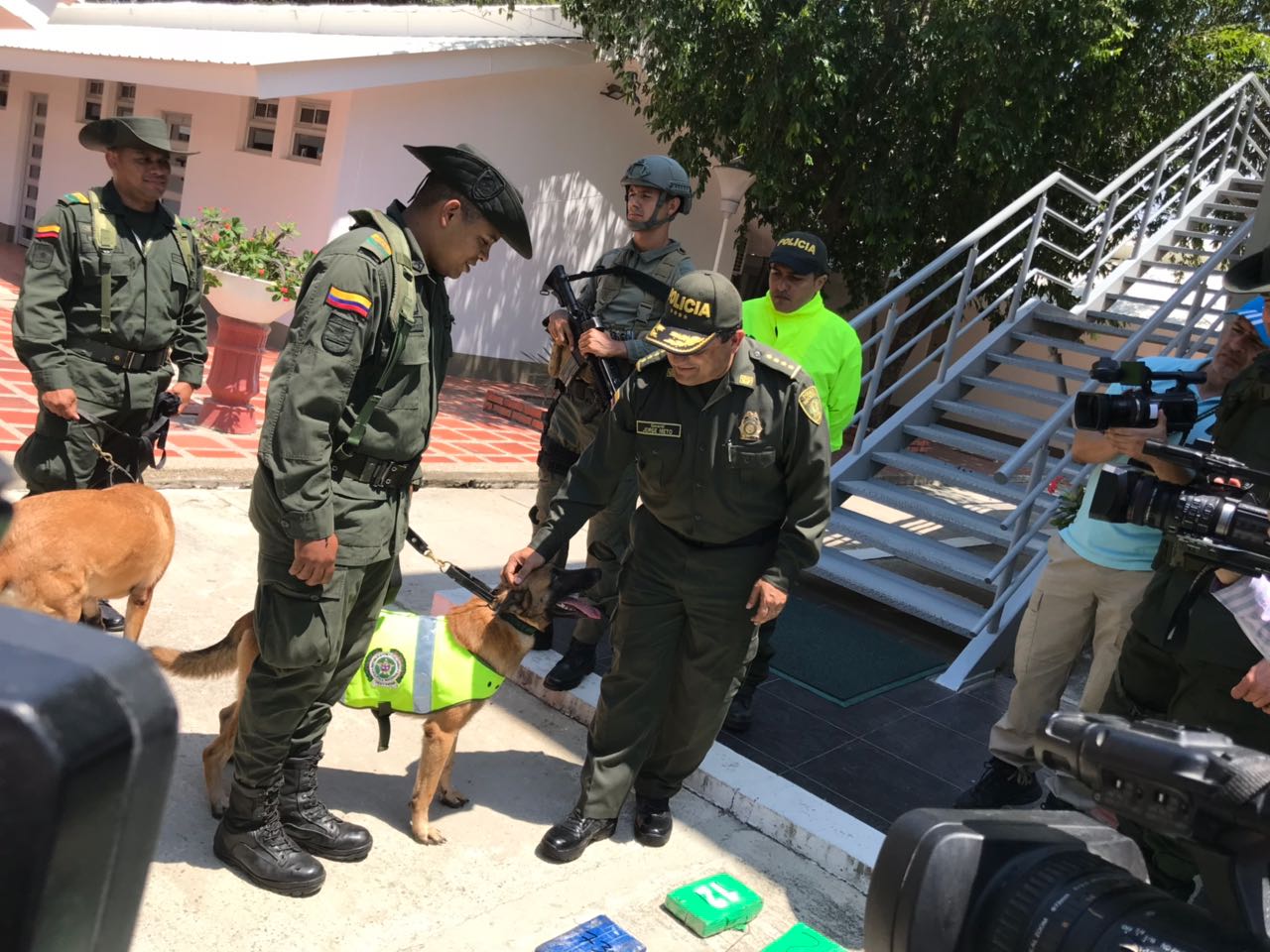 Incautadas más de dos toneladas de cocaína en Santa Marta