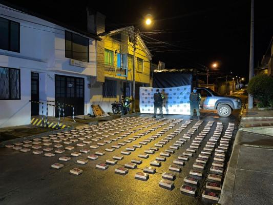 Incautados 330 kilos de clorhidrato de cocaína en modalidad de caleta