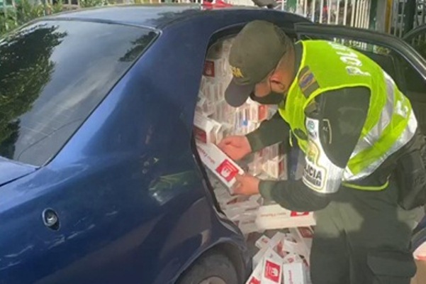 Incautamos-dos-vehículos-que-transportaban-cigarrillo-por-más-de-60-millones-de-pesos