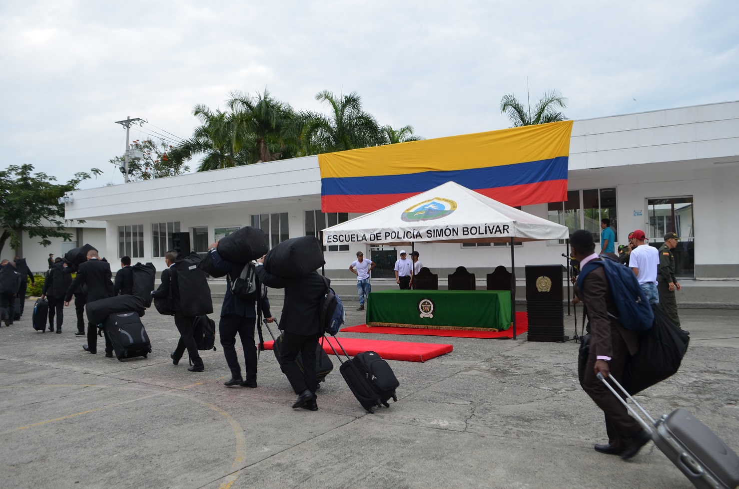 Ingresan a la Escuela de Policía Simón Bolívar para iniciar su proyecto de vida.