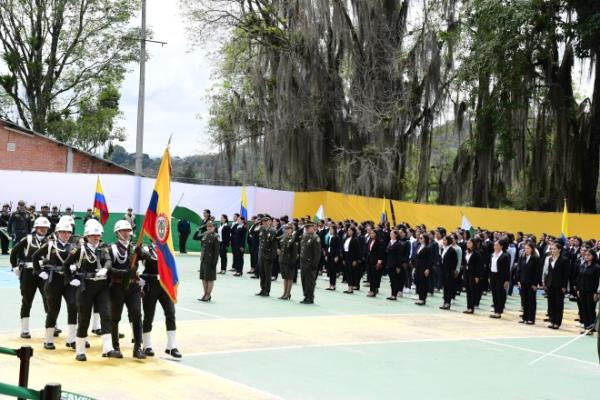  356 aspirantes a patrulleras de la Policía