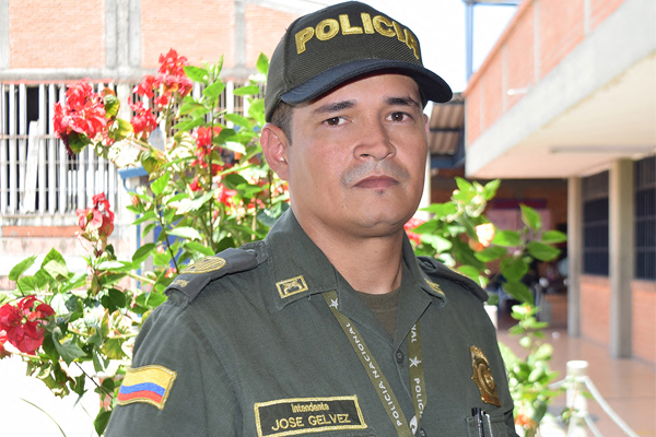 Intendente José Gelves, ha dedicado su vida institucional a servir a la sociedad