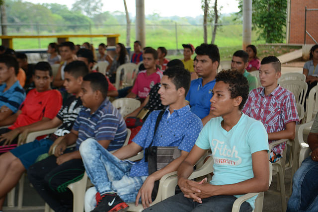 Clausura jóvenes a lo bien Policía de santander