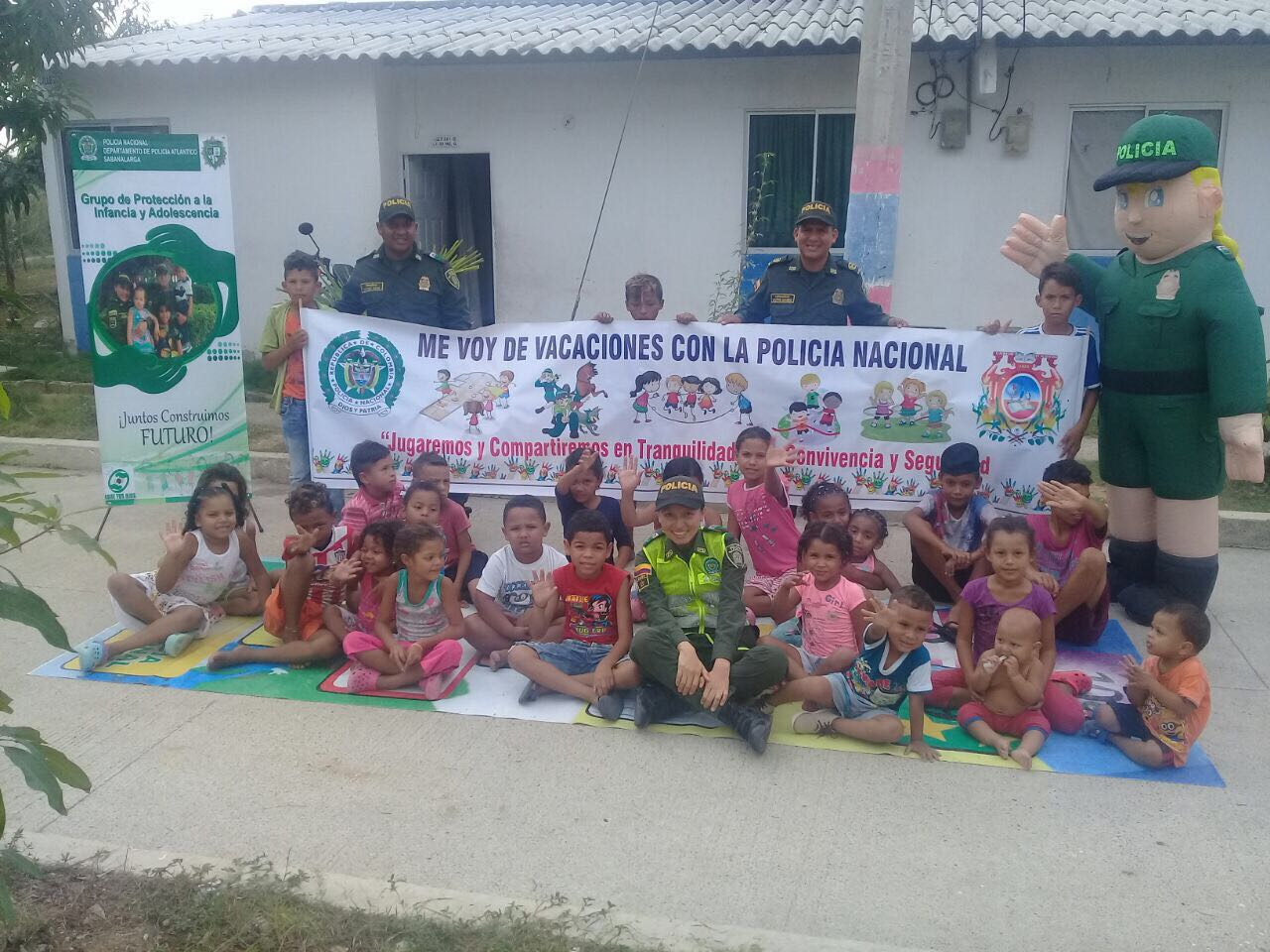 Participaron niños y adultos en la actividad