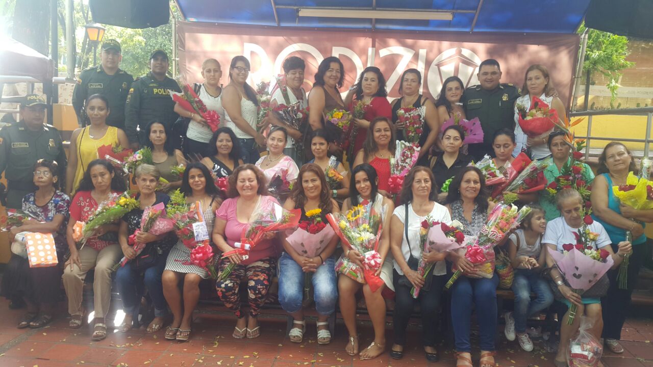 Con-jornadas-de-belleza-música-flores-las-emprendedoras-mujeres-celebraron-su-fecha-especial-única-en Colombia