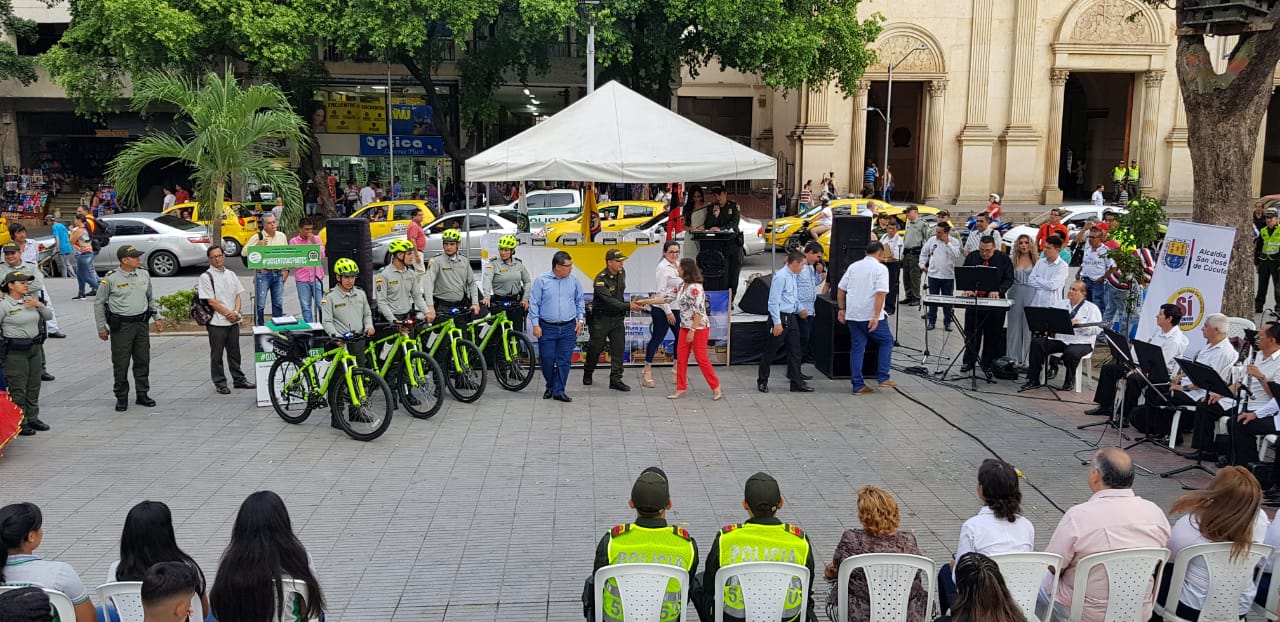 esta-actividad-estuvo-acompañada-de-danza-y-música-en-conmemoración-al-día-mundial-del-turismo