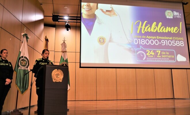 La directora de Sanidad, la brigadier general Sandra Patricia Pinzón Camargo, llevó a cabo el relanzamiento de la Línea de Apoyo Emocional 