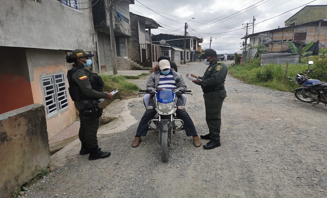 La policía en él Chocó continúa trabajando para contener el covid-19