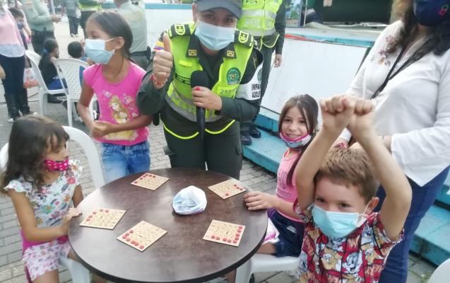 La_policía_en_santander_garantiza_los_derechos_de_nuestros_niños_niñas_y_adolescentes_ 2