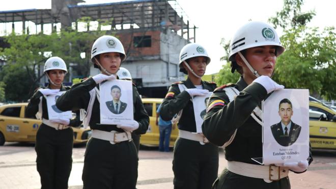 La Policia Metropolitana de Neiva rinde un sentido homenaje