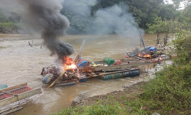 La policía y el Ejército Nacional continúan impactando la minería ilegal en el Chocó