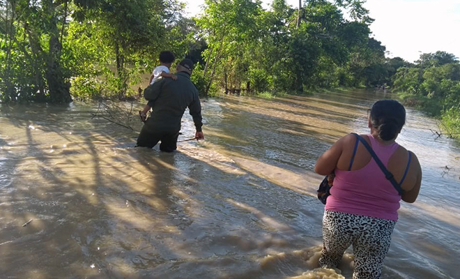 En-Meta-más-cerca-del-ciudadano-ayudamos-a-70-familias-afectadas-por-inundaciones