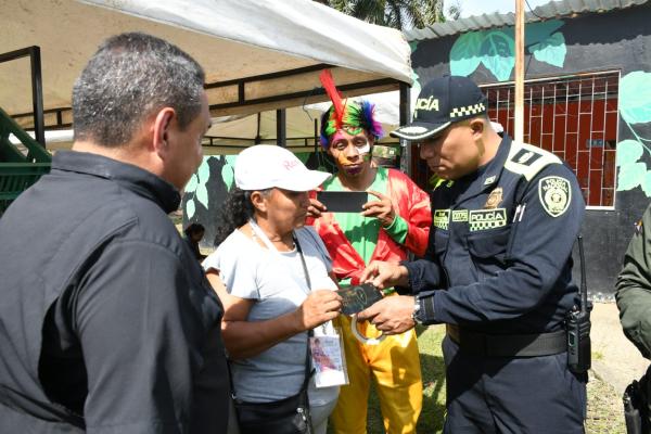 ¡Déjate Ayudar, Por la Libertad de Vivir!