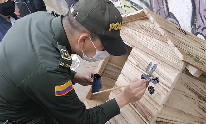 Las manos que ayudan hacen milagros1