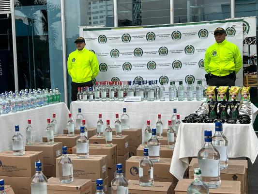 Más de 1.300 botellas de aguardiente, tequila y whiskey falsificados fueron incautados en Cali
