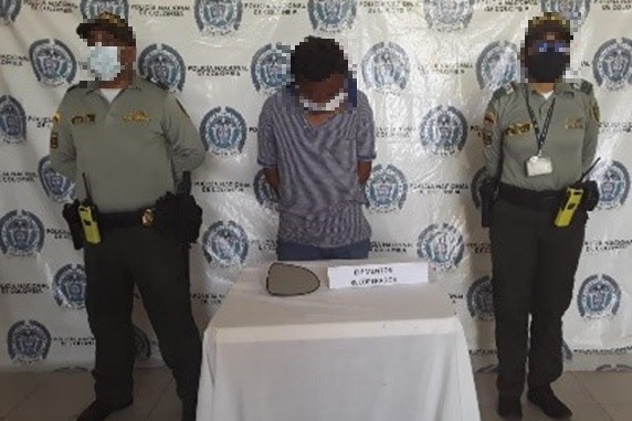 Lo capturamos robando espejos en el centro histórico de Valledupar