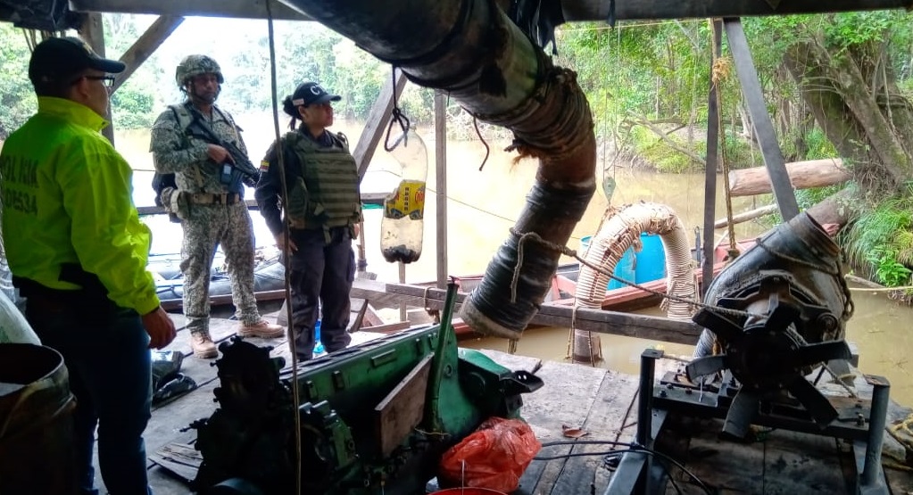 mineria-que-afecta-la-fuente-hidrica-rio-caqueta