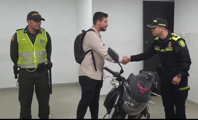 Motocicleta hurtada fue devuelta a su propietario.