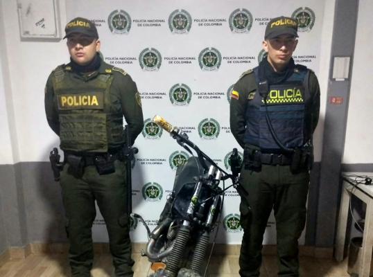 Mediante planes de control recuperamos una motocicleta y un vehículo hurtados en Ibagué.
