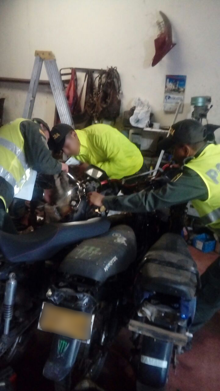 Mediante varias horas de registro y control Policía Nacional recupera cuatro motos y dos motores hurtados
