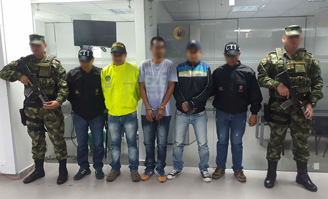 La Policía Nacional-y-el-Ejército-arremete-contra-grupos-armados organizados-residuales