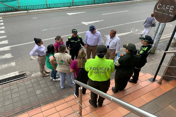 Cuatro Policías y funcionarios de las entidades político administrativa