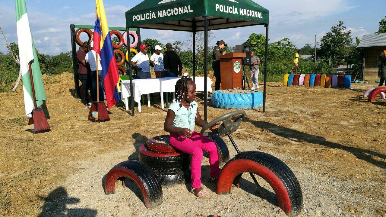 Entregamos-parque-temático-a-la-comunidad-del-arenal-Chocó.