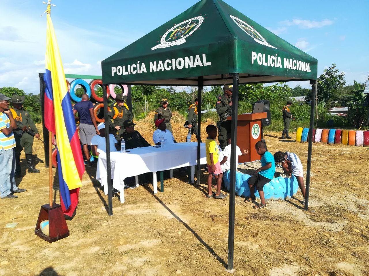 Entregamos-parque-temático-a-la-comunidad-del-arenal-Chocó.