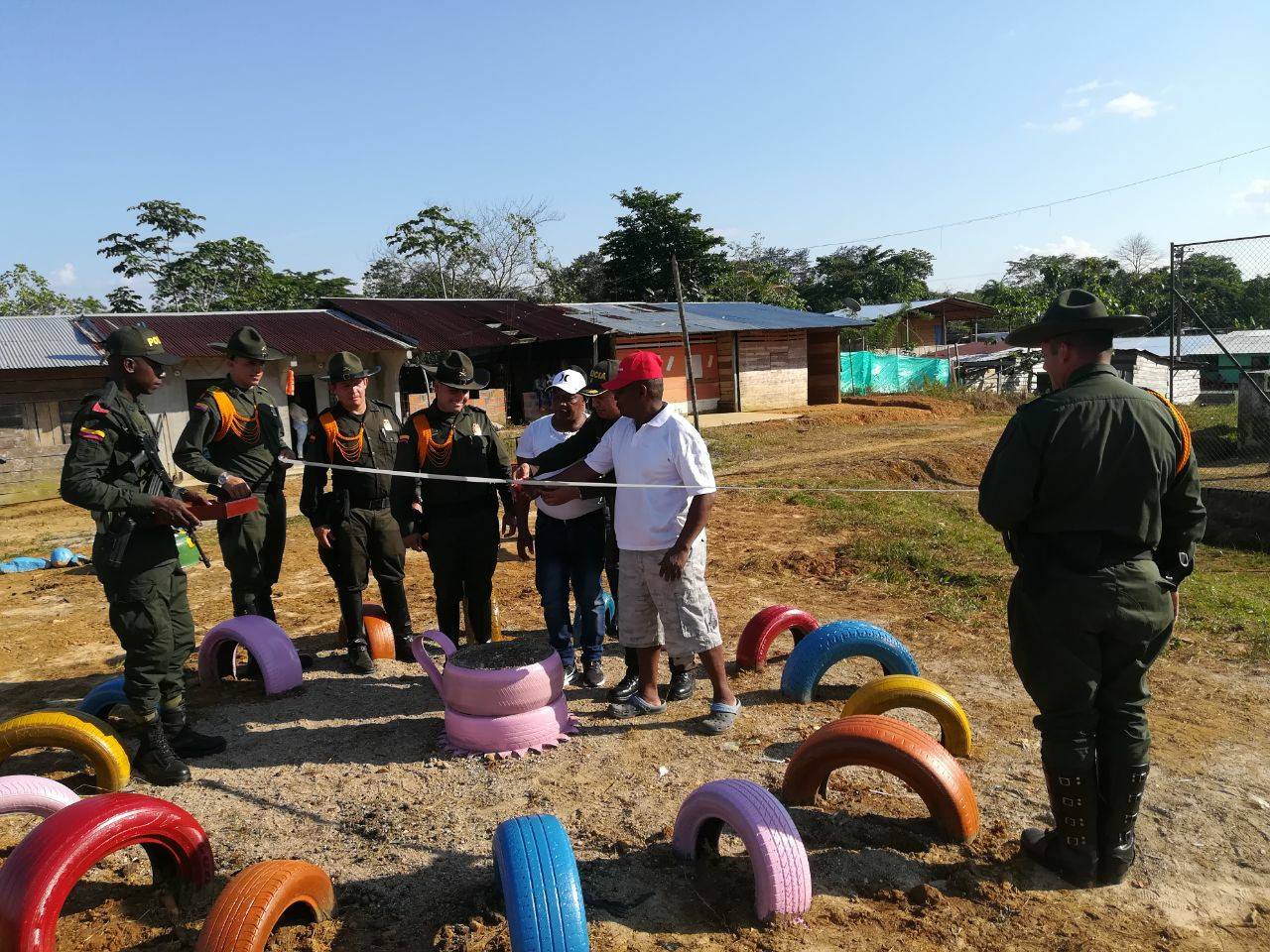 Entregamos-parque-temático-a-la-comunidad-del-arenal-Chocó.