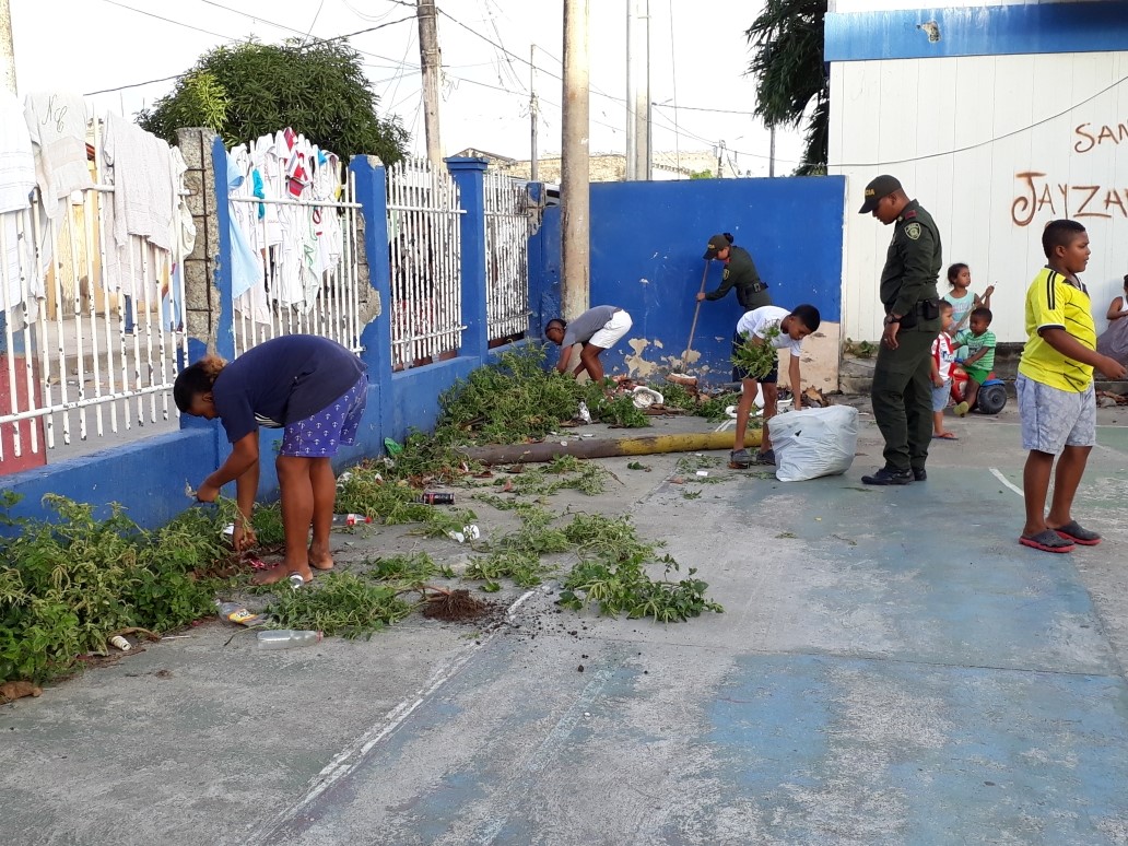 La actividad estuvo acompañada de una jornada de ornato y embellecimiento 