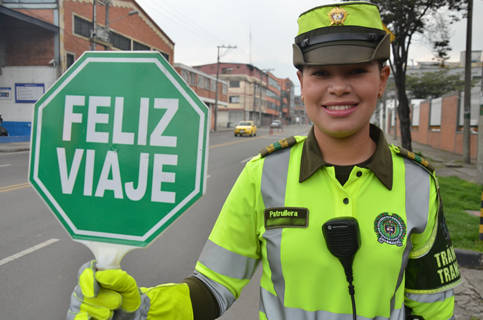 policia-controles-vias-colombia-puente-festivo-reyes-magos