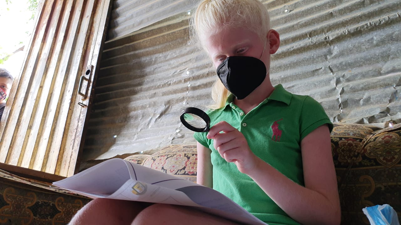 Estefany y sus ‘ángeles verde oliva’. 