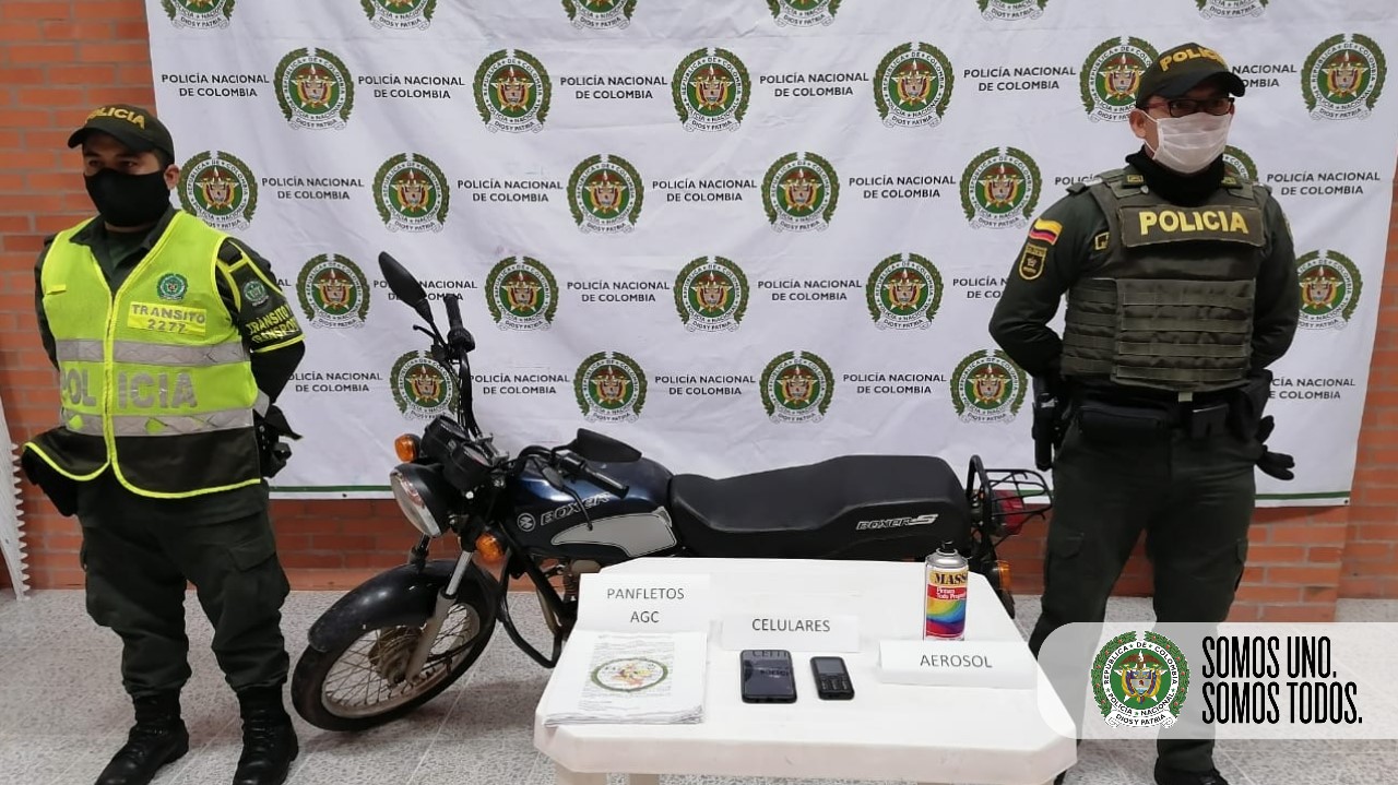 Policía-en-el-Meta-incautó-69-‘panfletos’-alusivos-a-las-autodefensas-Gaitanistas-de-Colombia