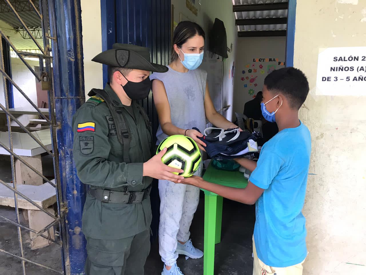 Alegramos-la-navidad-de-niños-de-escasos-recursos