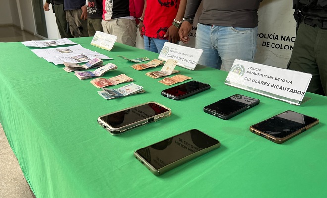 Policía capturan 5 personas en flagrancia 