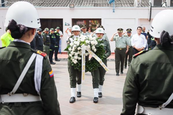 Actos conmemorativos con el fin de enaltecer y honrar la memoria de policías fallecidos