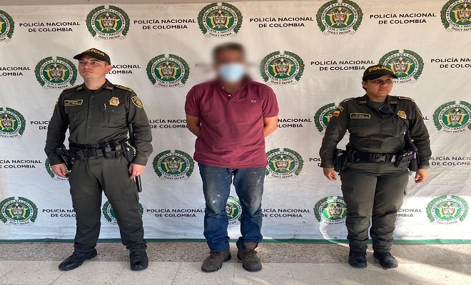 Policía Nacional, da captura en flagrancia a un hombre por violencia contra servidor público