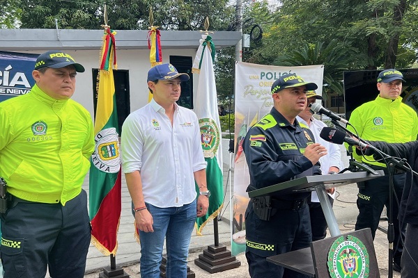 Policía nacional en rueda de prensa