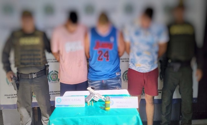 Capturadas en flagrancia a tres personas por los delitos de Hurto y Porte ilegal de armas de fuego