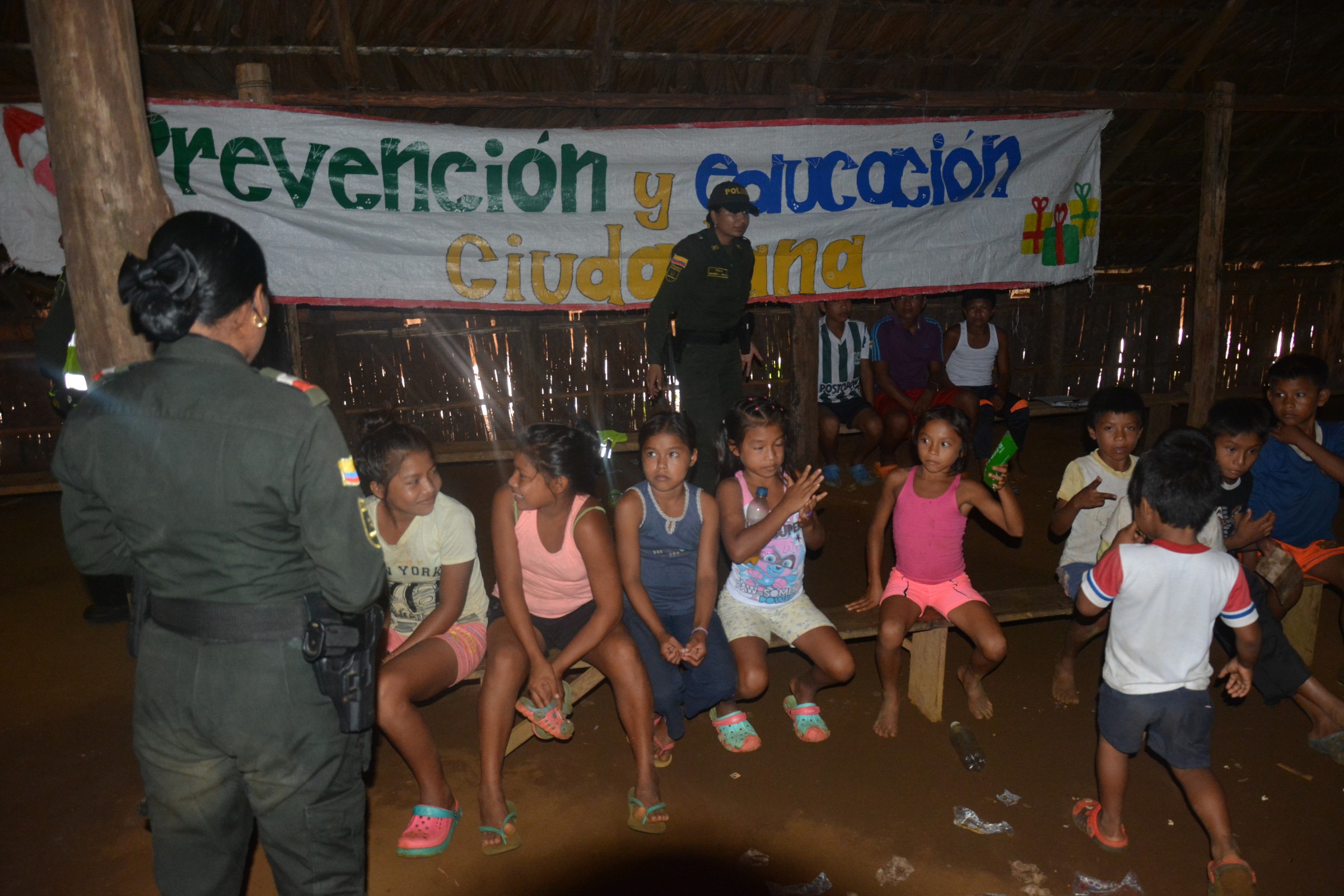 policine-policia-vaupes-mitu-ceima-cahivera