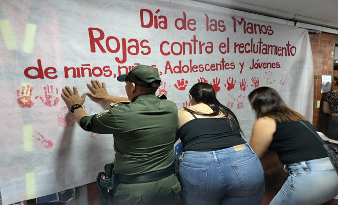 Pon tus manos contra el reclutamiento 