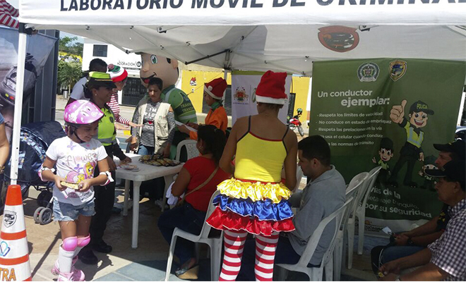 En-Navidad-la-Policía Nacional-continúa-promoviendo-la-seguridad vial-en-el Meta