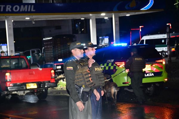 La Policía Nacional y El Ejército Nacional en el Valle del Cauca refuerzan operativos antiterroristas con más de 150 unidades en los principales corredores viales