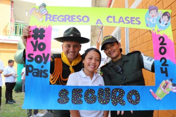“Regreso a clases seguro 2024” en Caldas, la Policía lanza línea escolar anti bullying