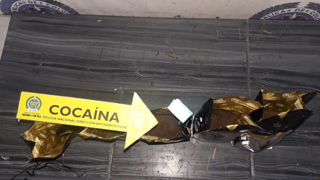 En-siete-artículos-para-hacer-deportes-hallamos -nueve-gramos-de-cocaína-en-su-interior